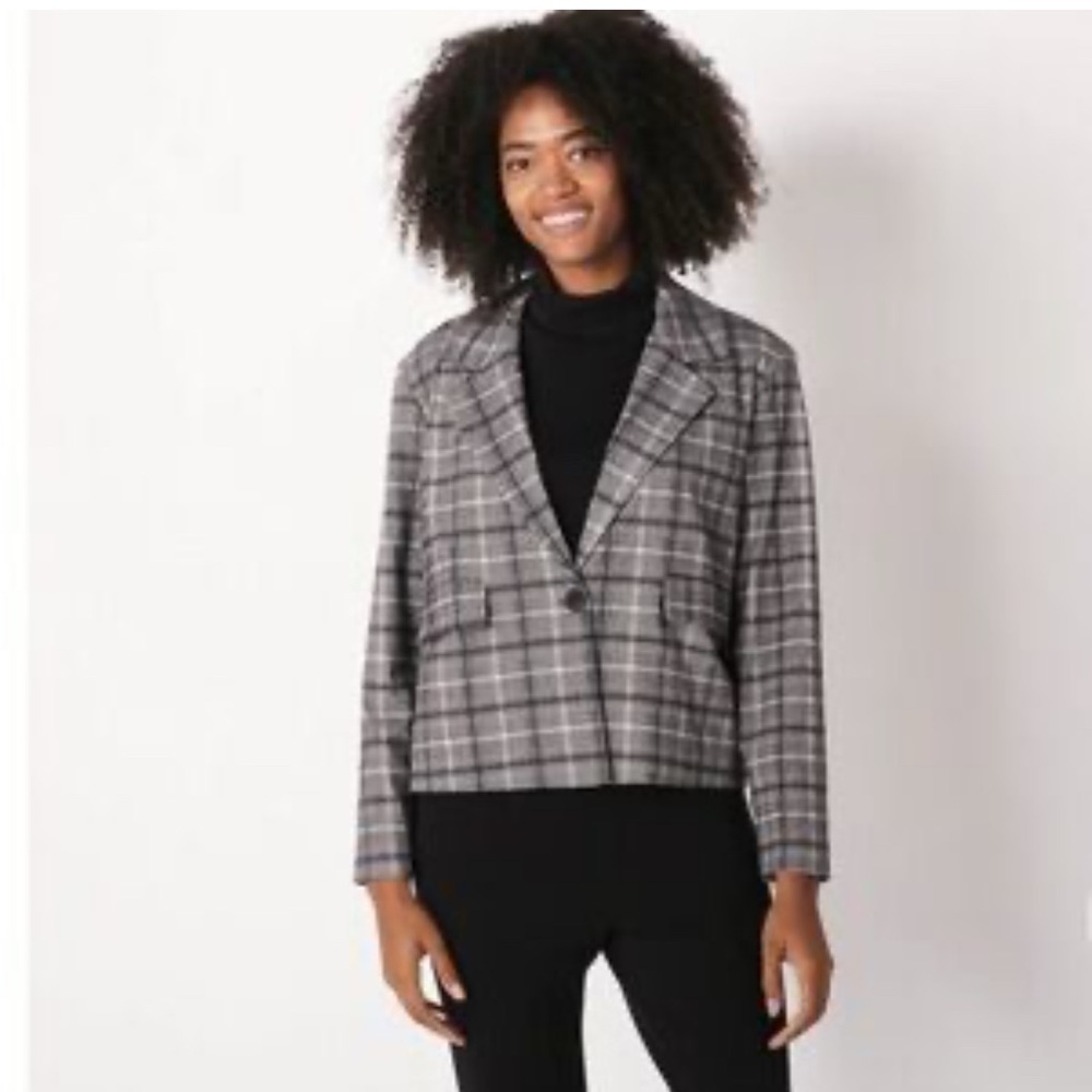 Wynne Layers Women's Classic Gray Checkered Blazer